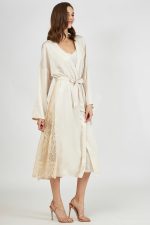 Harmony Μονόχρωμη Satin Ρόμπα με Δαντέλα 34-607518 Lamoda.gr