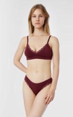 Minerva Μονόχρωμο String με Δαντέλα 90-81637 Lamoda.gr