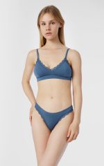 Minerva Μονόχρωμο String με Δαντέλα 90-81637 Lamoda.gr